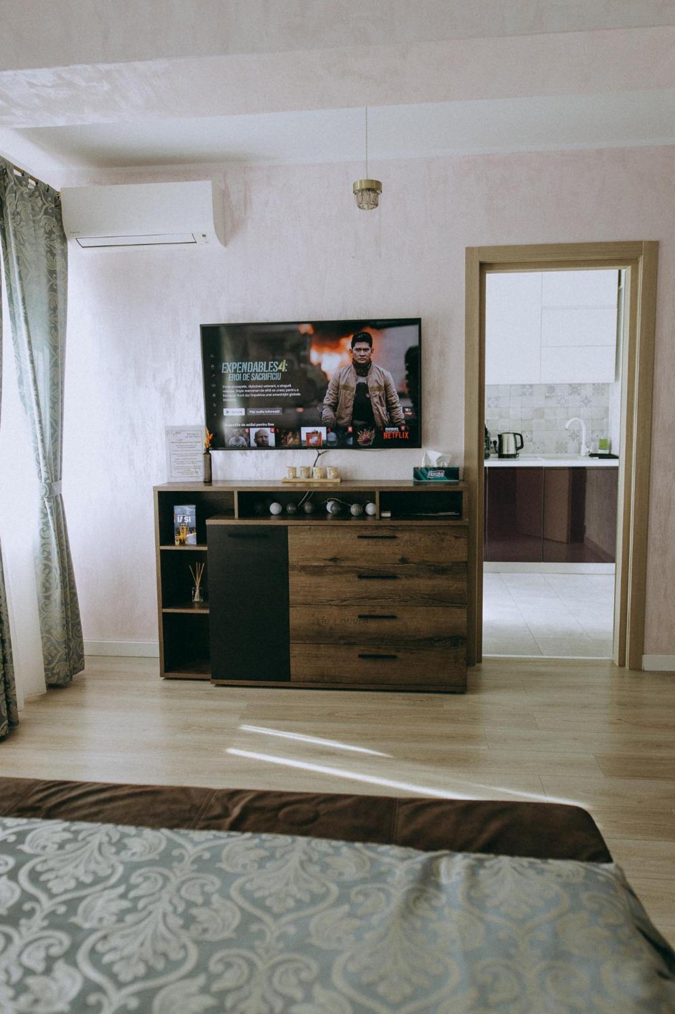 Dina Lux Iasi Apartment Esterno foto