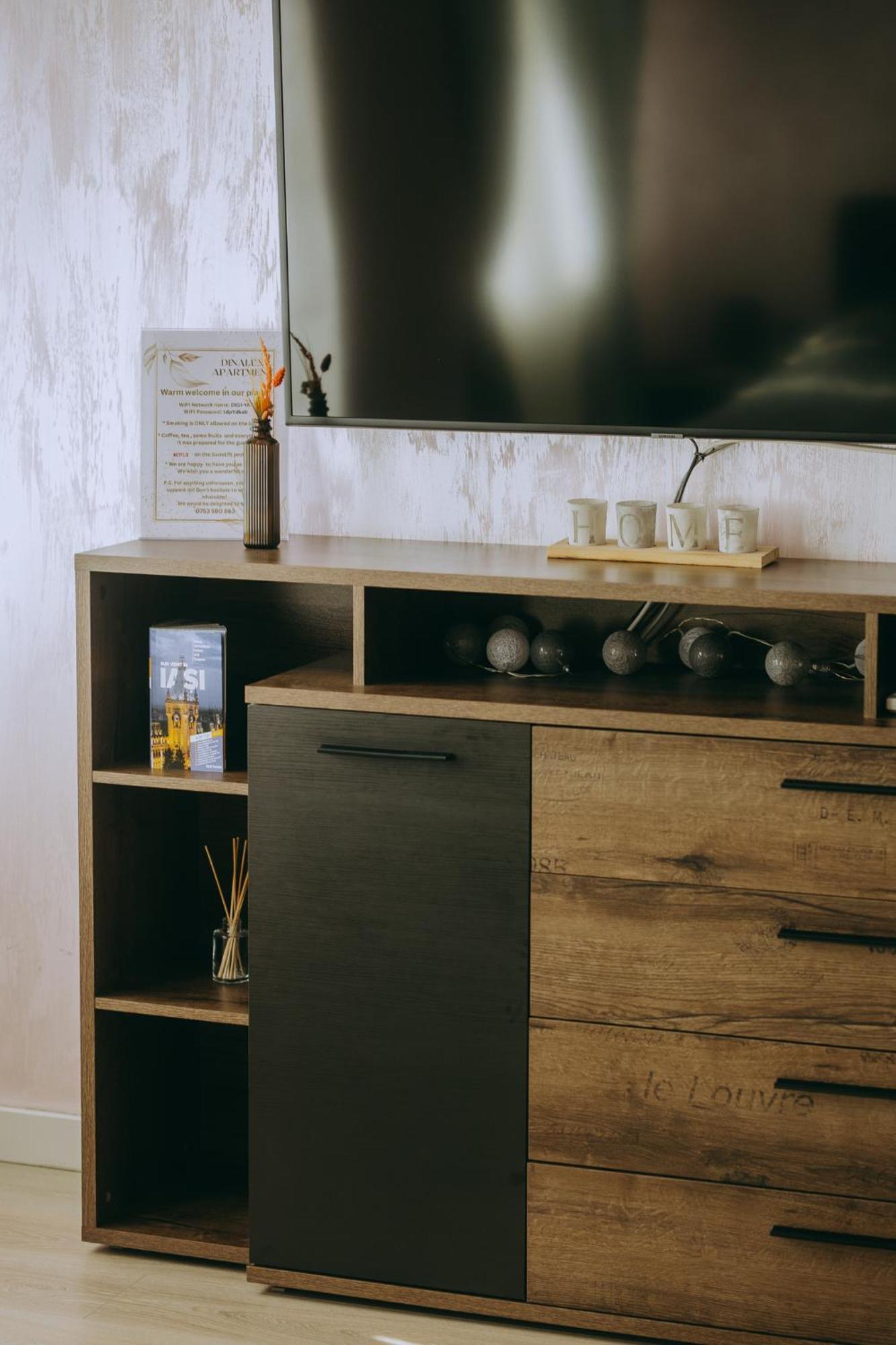 Dina Lux Iasi Apartment Esterno foto